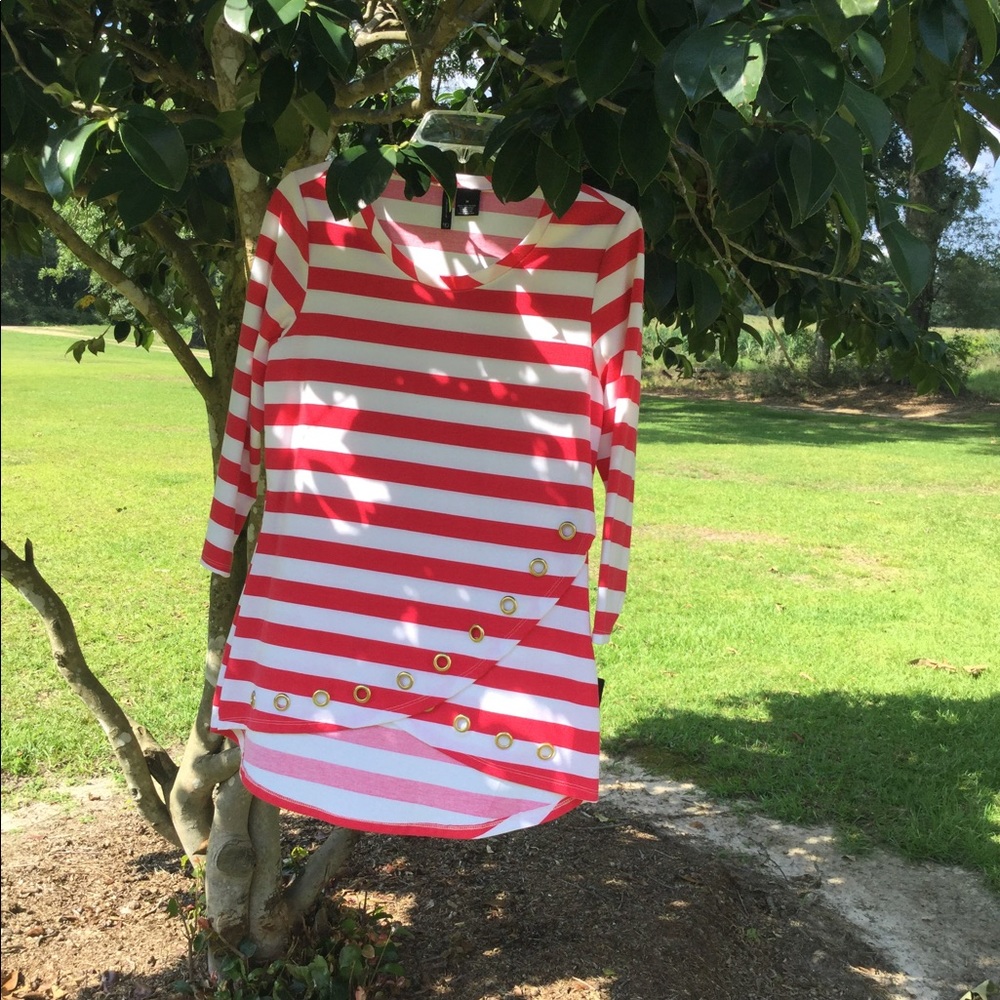 New Directions Tunic - Picture 1 of 4